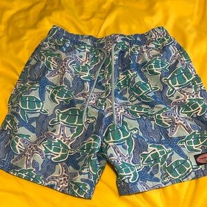 Vineyard Vines Medium Swim Trunks Turtles